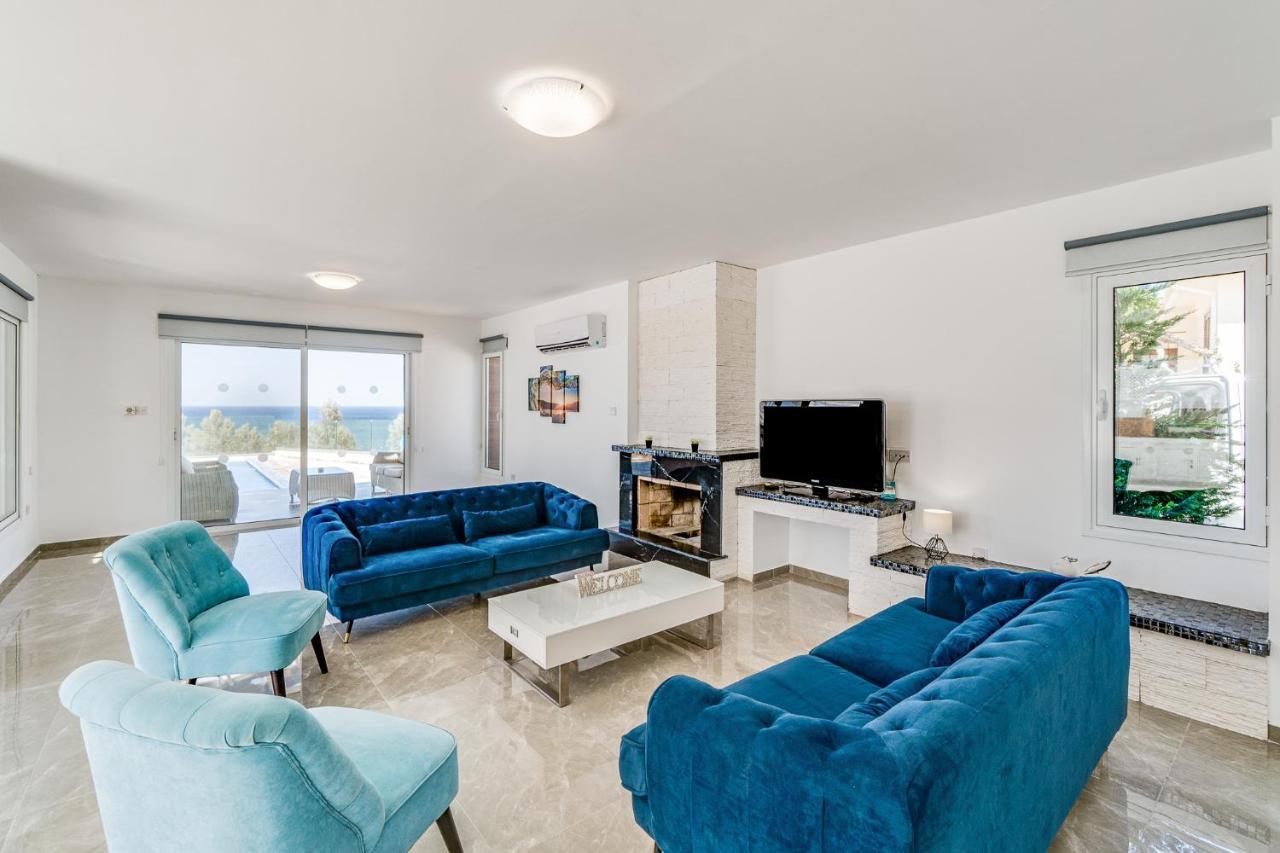 Beach Front Aqua Marina By Ezoria Villas Paralimni Luaran gambar