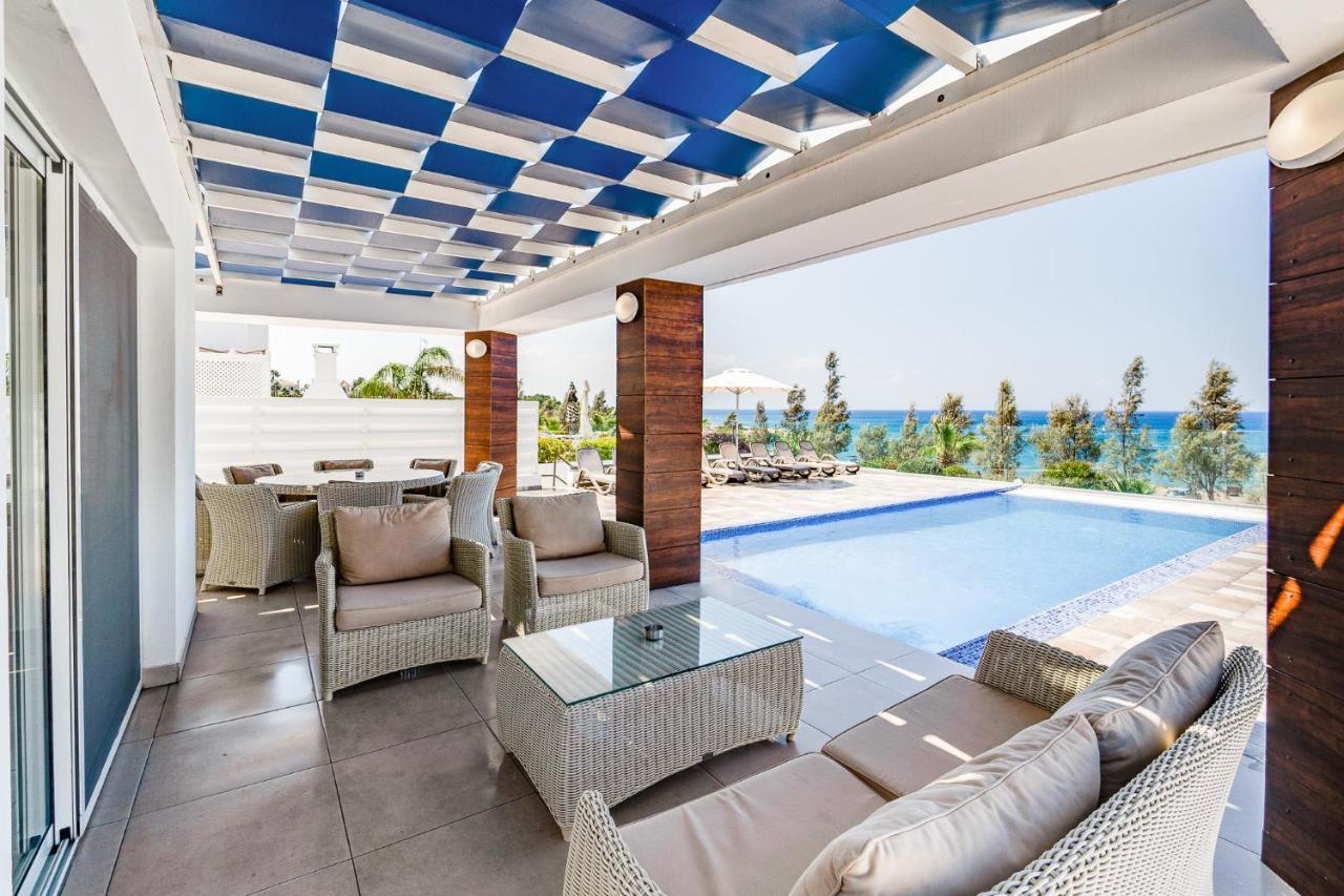 Beach Front Aqua Marina By Ezoria Villas Paralimni Luaran gambar