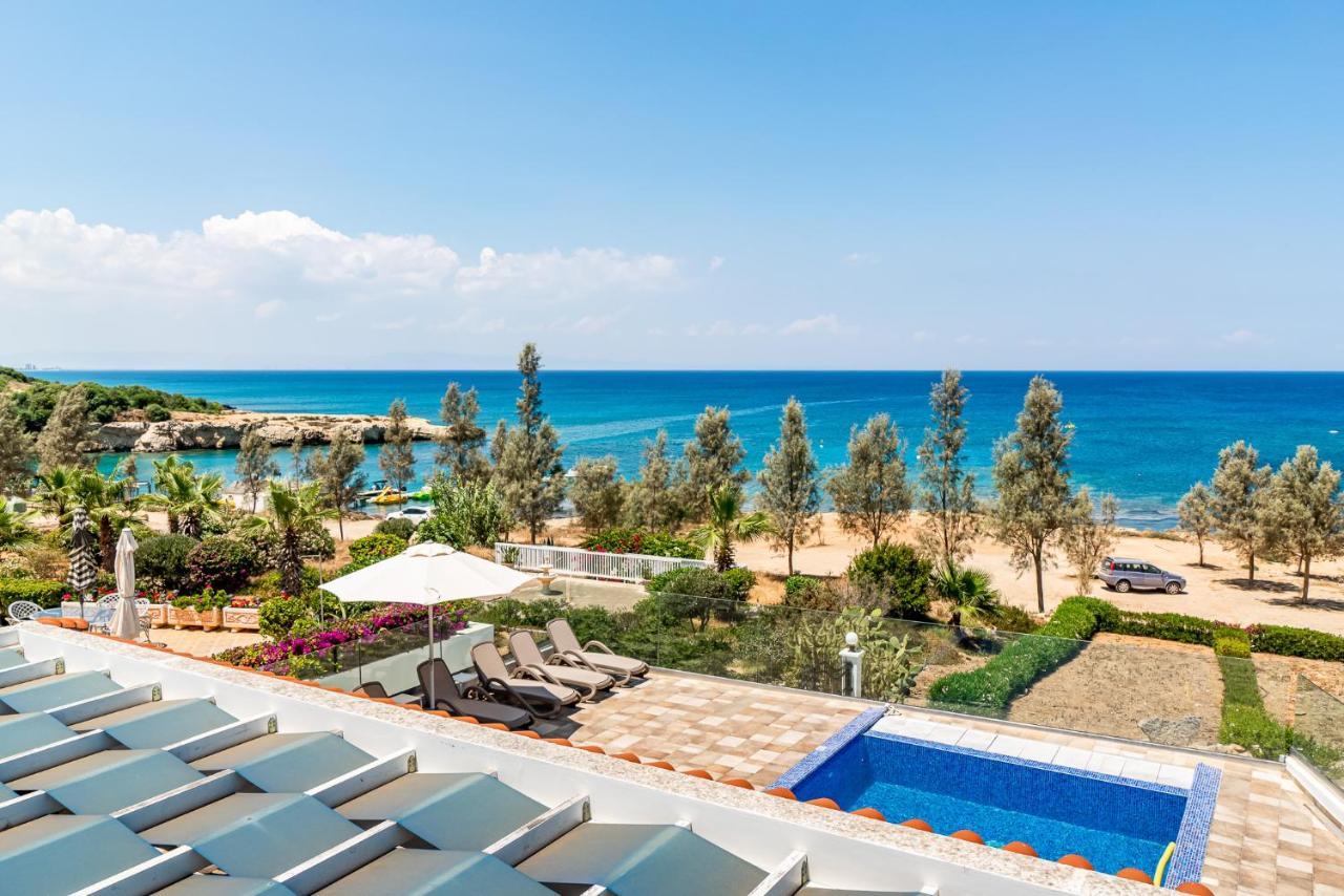 Beach Front Aqua Marina By Ezoria Villas Paralimni Luaran gambar