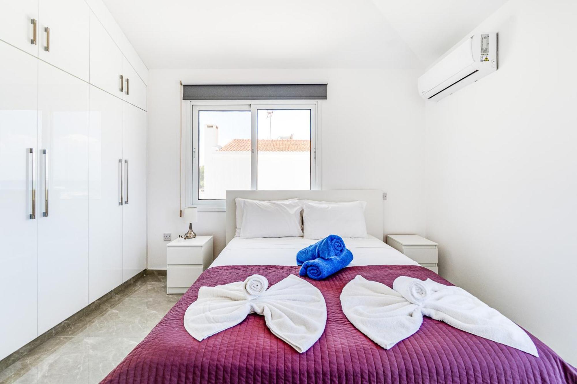 Beach Front Aqua Marina By Ezoria Villas Paralimni Luaran gambar