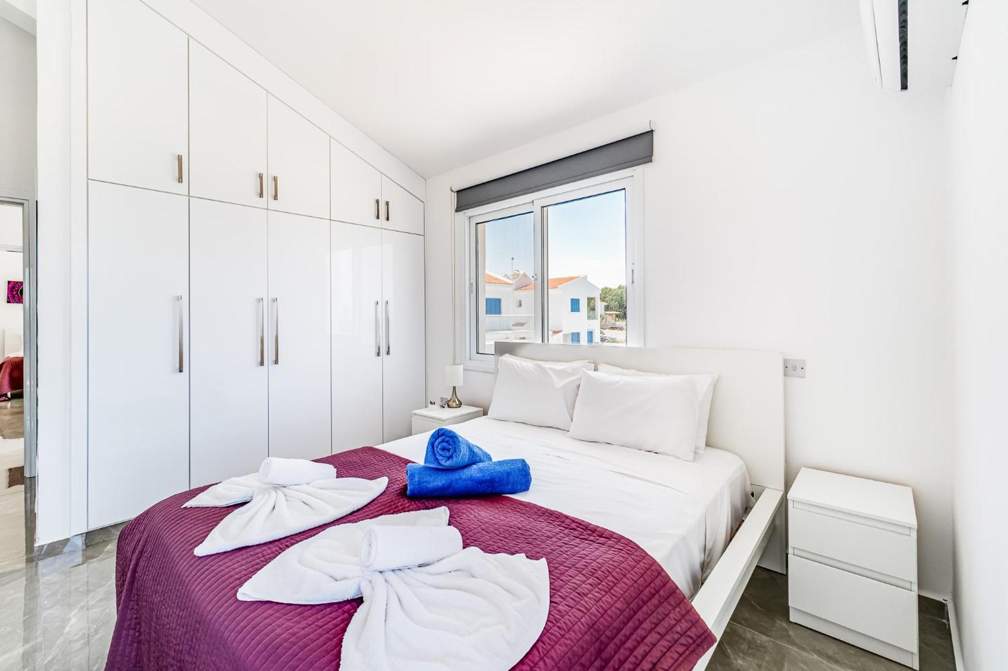 Beach Front Aqua Marina By Ezoria Villas Paralimni Luaran gambar