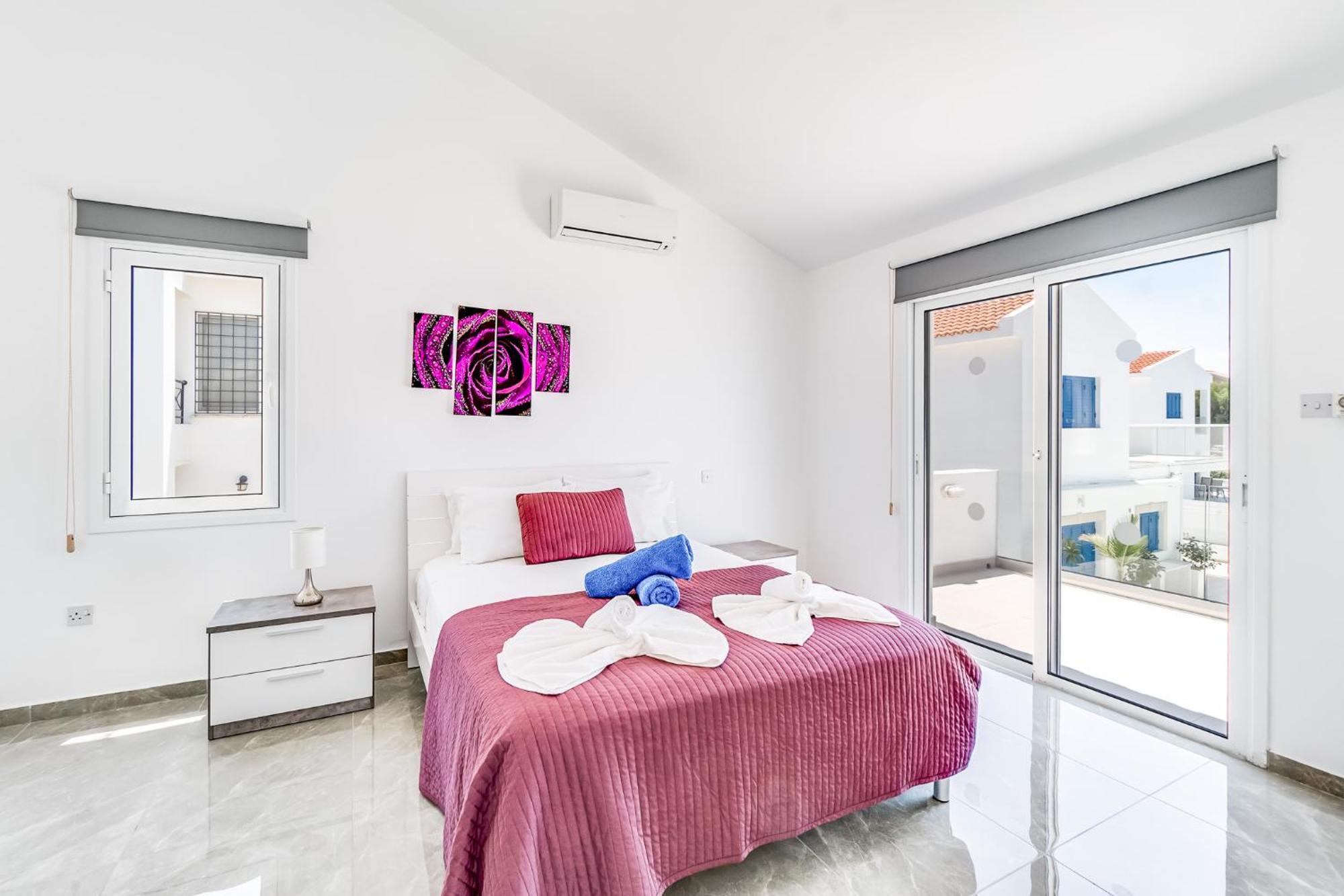 Beach Front Aqua Marina By Ezoria Villas Paralimni Luaran gambar